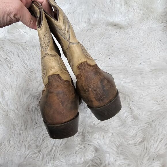 Ariat Kids Brown Square Toe Leather Boots! Size 2.5 - Picture 3 of 6